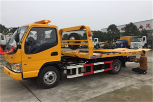 溪湖哪里有拖车服务