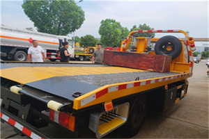 溪湖附近拖车电话号码服务